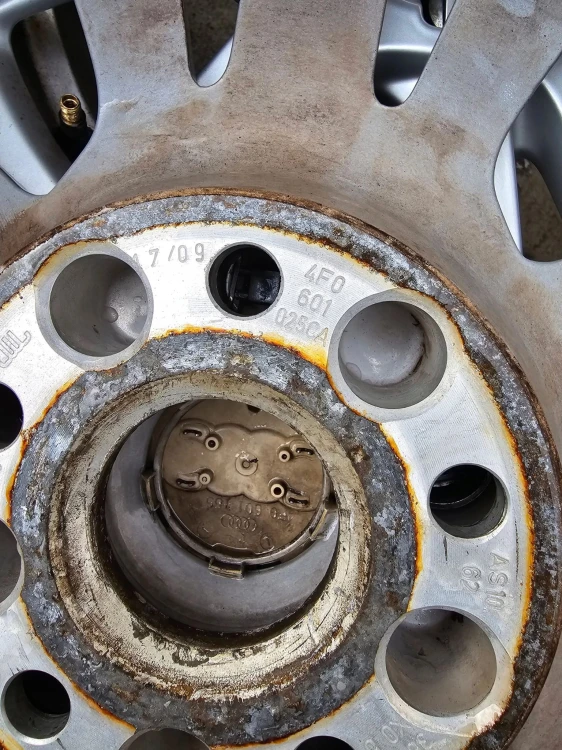 FELGA FELGI AUDI A3 A4 A6 7.5JR16 ET45 4F0601025CA