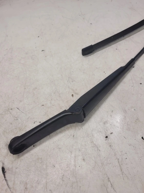 RAMIĘ WYCIERACZKI LEWE AUDI A6 C7 A7 4G1955407C