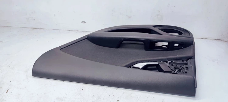 BOCZEK DRZWI P T MATERIAŁ AUDI A7 4G8867306 EU *52