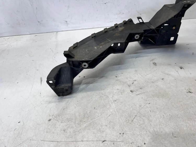 ŚLIZG UCHWYT MOCOWANIE REFLEKTORA LEWY AUDI Q7 4M 4M0805607