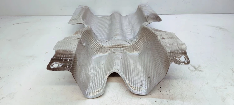 OSŁONA TERMICZNA TUNELU AUDI A3 8V VOLKSWAGEN SEAT SKODA 5Q0825613C