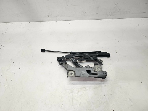 ZAWIAS MASKI LEWY AUDI Q5 80A FY 80A823301B