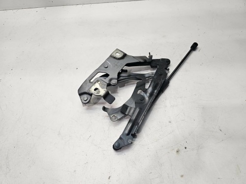 ZAWIAS MASKI LEWY AUDI Q5 80A FY 80A823301B