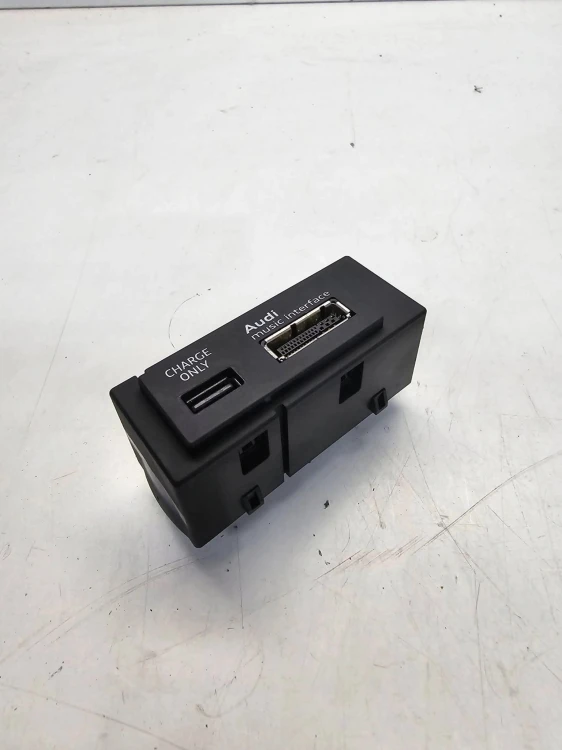 MODUŁ INTERFACE AUDIO AMI USB AUDI A3 8V 8V0035736B