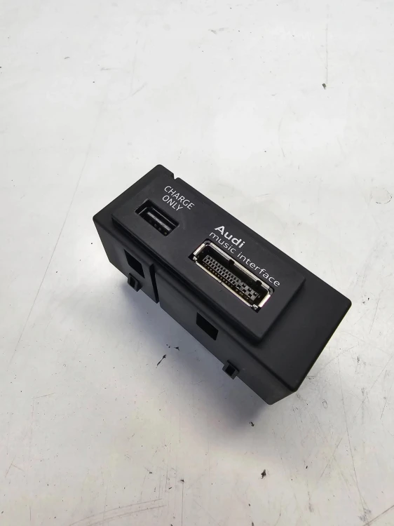 MODUŁ INTERFACE AUDIO AMI USB AUDI A3 8V 8V0035736B