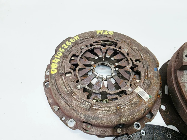 KOŁO DWUMASOWE SPRZĘGŁO AUDI A4 B8 A5 Q5 3.0 TDI 0B4105266H 7/26