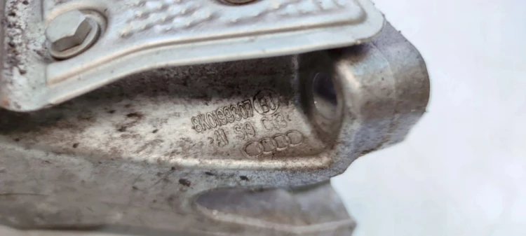 ŁAPA SILNIKA LEWA AUDI A4 B8 A5 8T A6 C7 A7 3.0 TDI 8K0199307BJ