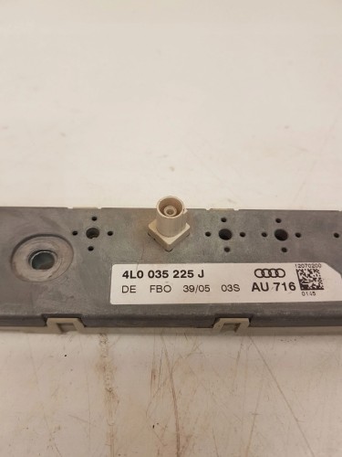 WZMACNIACZ ANTENOWY AUDI Q7 4L0035225J