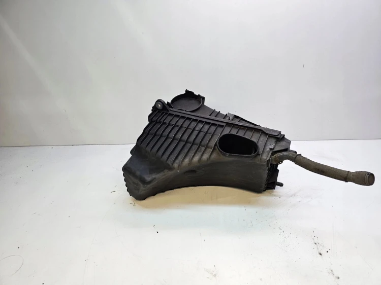 OBUDOWA FILTRA POWIETRZA AUDI Q7 4L 7L6129601Q
