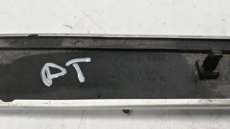 LISTWA DEKOR DRZWI P T AUDI A6 C6 4F0867420 SZCZO