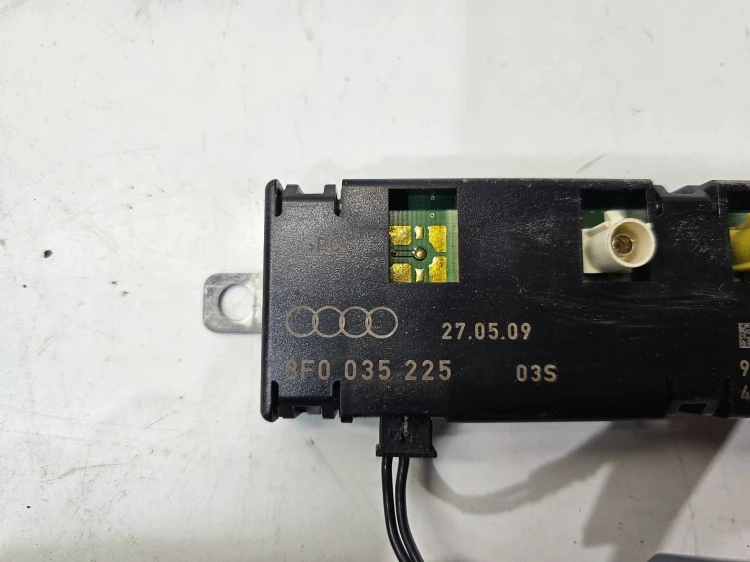 ANTENA WZMACNIACZ ANTENOWY AUDI A5 8T CABRIO 8F0035225
