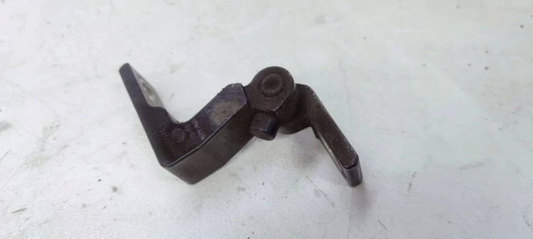 ZAWIAS DRZWI LEWY AUDI A4 B9 8W0833403A