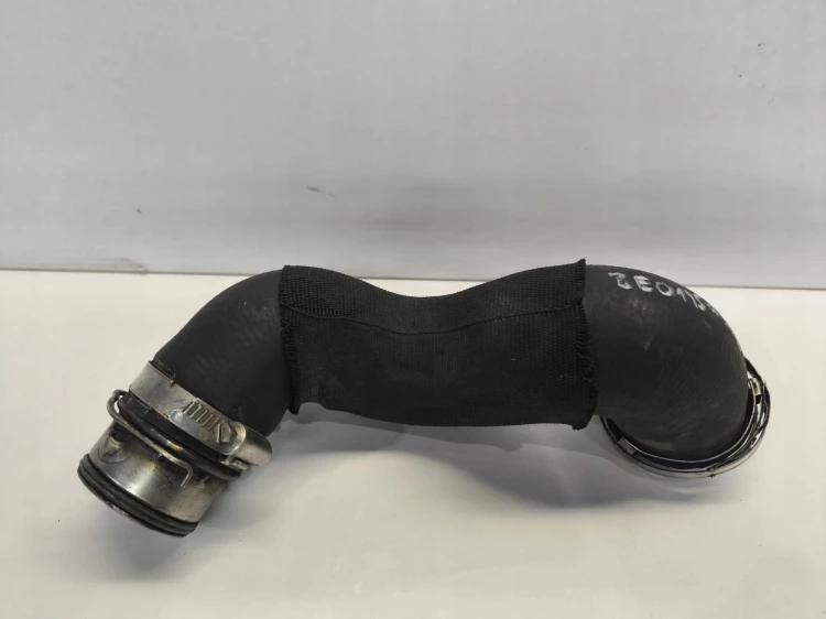 RURA PRZEWÓD INTERCOOLERA AUDI A4 B7 8E0145790D ORYGINAŁ !!!