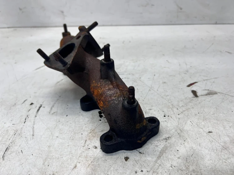 KOLEKTOR WYDECHOWY AUDI A4 B7 1.9 TDI 038253033E