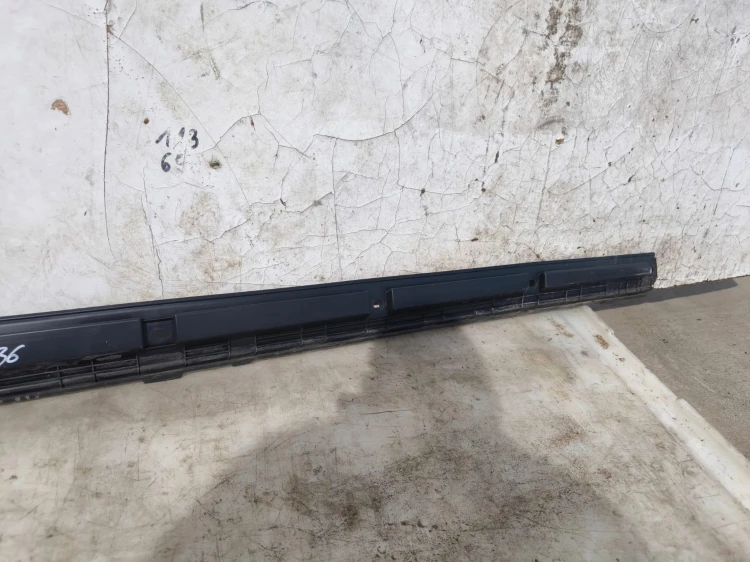 LISTWA PROGOWA MOCOWANIE LISTWY S LINE A3 8V CABRIO PRAWA 8V7854536