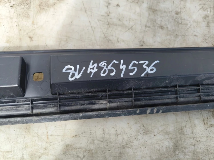 LISTWA PROGOWA MOCOWANIE LISTWY S LINE A3 8V CABRIO PRAWA 8V7854536