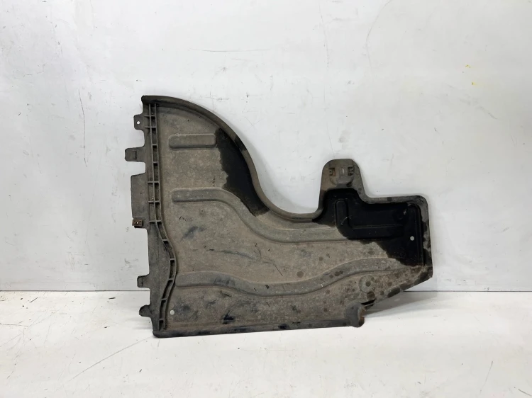 OSŁONA PŁYTA PODWOZIA LEWA AUDI A3 8V 5Q0825206J 85/26