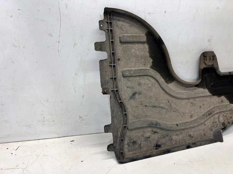 OSŁONA PŁYTA PODWOZIA LEWA AUDI A3 8V 5Q0825206J 85/26
