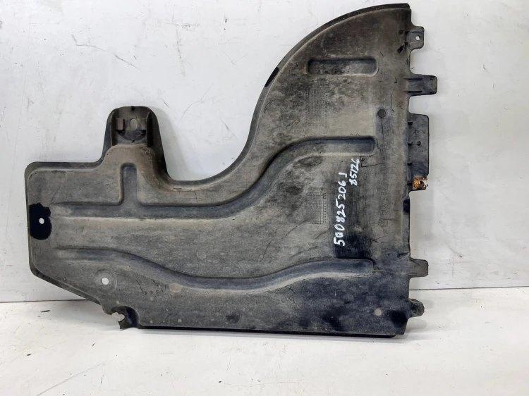 OSŁONA PŁYTA PODWOZIA LEWA AUDI A3 8V 5Q0825206J 85/26