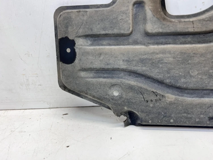 OSŁONA PŁYTA PODWOZIA LEWA AUDI A3 8V 5Q0825206J 85/26