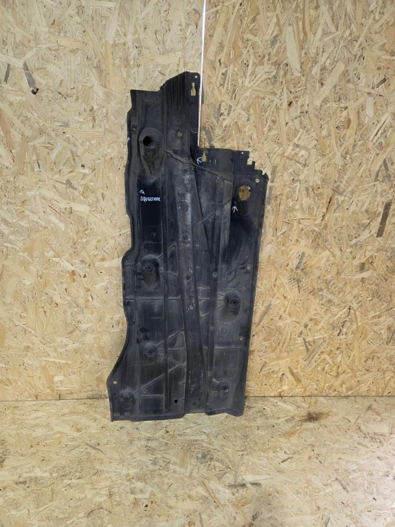OSŁONA PŁYTA PODWOZIA PRAWA AUDI A3 8V VOLKSWAGEN 5Q0825202 ORYGINAŁ *14*