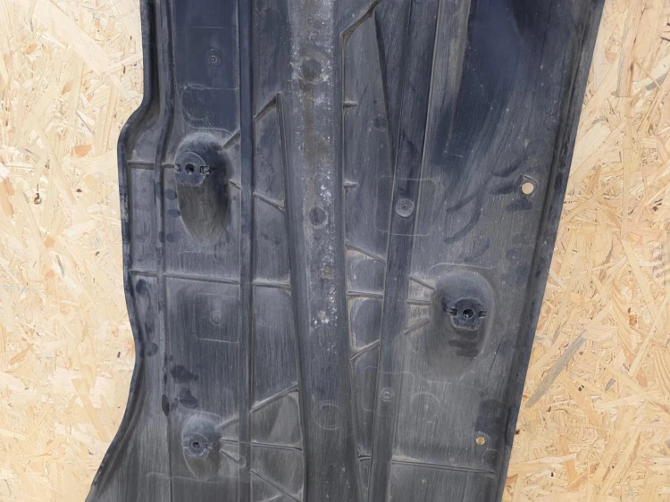 OSŁONA PŁYTA PODWOZIA PRAWA AUDI A3 8V VOLKSWAGEN 5Q0825202 ORYGINAŁ *14*