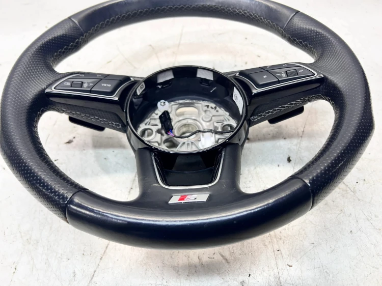 KIEROWNICA S LINE SKÓRA MULTIFUNKCJA AUDI A3 8Y 82A419091AD