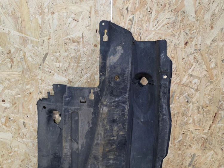 OSŁONA PŁYTA PODWOZIA PRAWA AUDI A3 8V VOLKSWAGEN 5Q0825202 ORYGINAŁ *14*