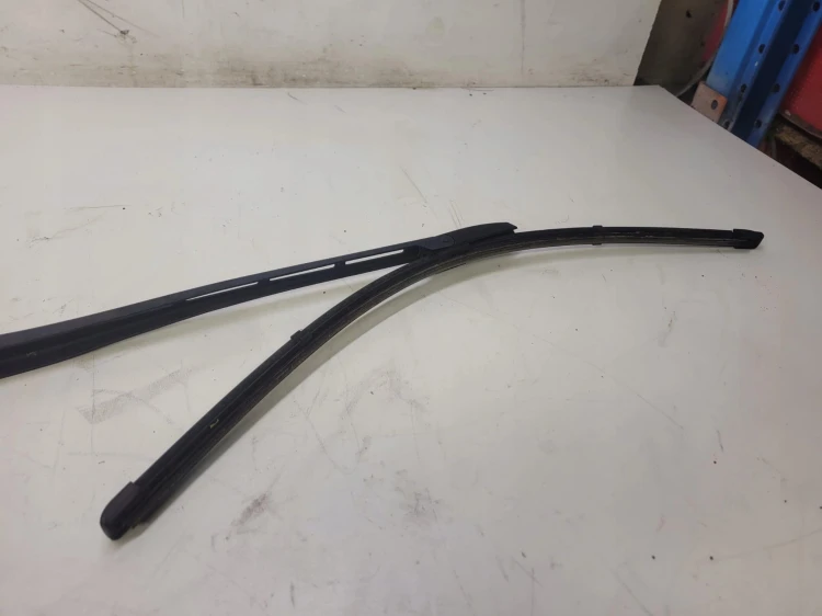 RAMIĘ WYCIERACZKI P AUDI A4 B6 CABRIO 8H1955408A