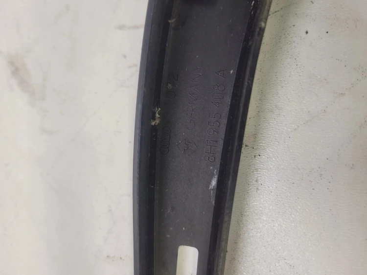 RAMIĘ WYCIERACZKI P AUDI A4 B6 CABRIO 8H1955408A
