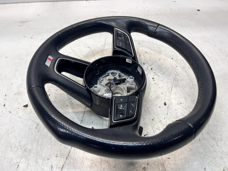KIEROWNICA S LINE SKÓRA MULTIFUNKCJA AUDI A3 8Y 82A419091AD
