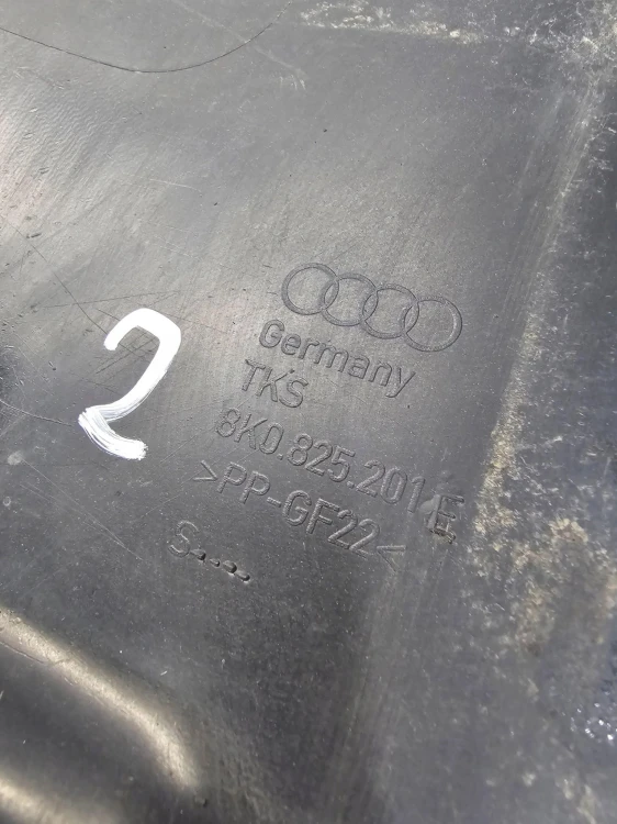 OSŁONA PŁYTA PODWOZIA LEWA AUDI A4 B8 8K0825201E *2*