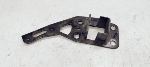MOCOWANIE STREFY ZGNIOTU PRAWE AUDI A6 4F0805500B