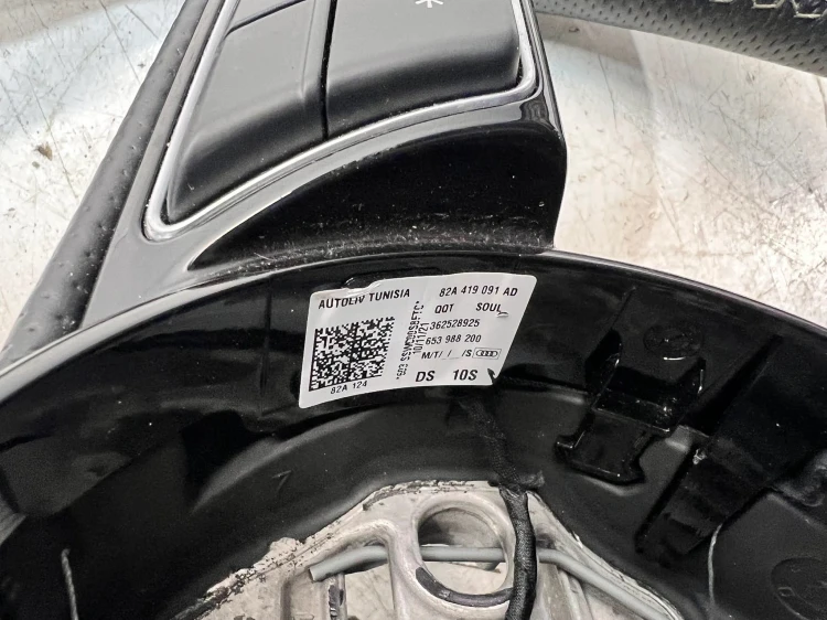 KIEROWNICA S LINE SKÓRA MULTIFUNKCJA AUDI A3 8Y 82A419091AD