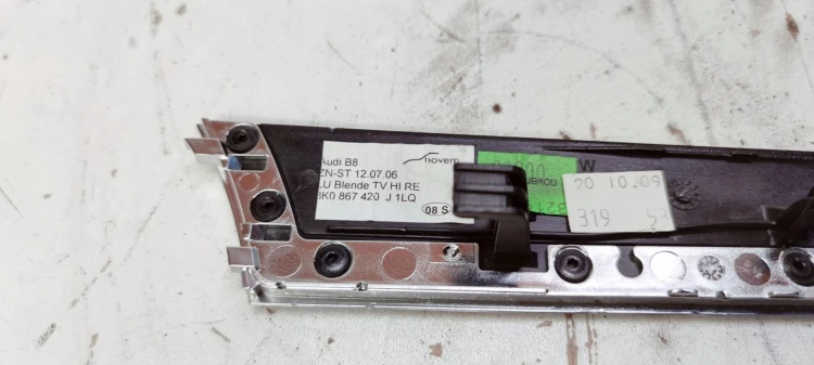DEKOR DRZWI PRAWY TYŁ AUDI A4 B8 8K0867420J 1LQ