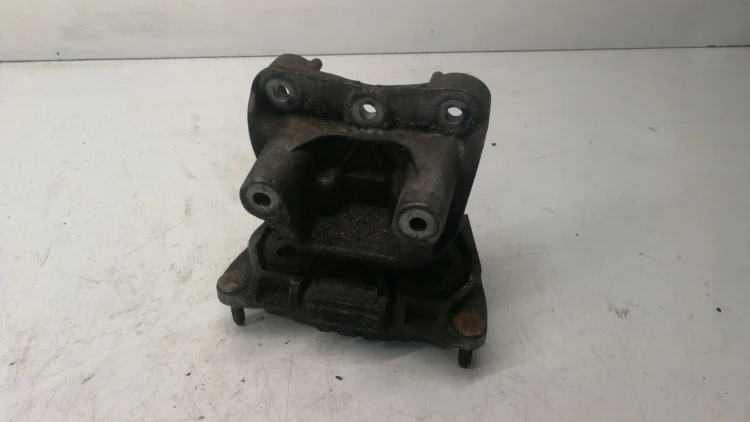 ŁAPA PODUSZKA AUDI A6 C6 4F0399115BP 4F0399151