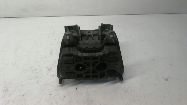 ŁAPA PODUSZKA AUDI A6 C6 4F0399115BP 4F0399151