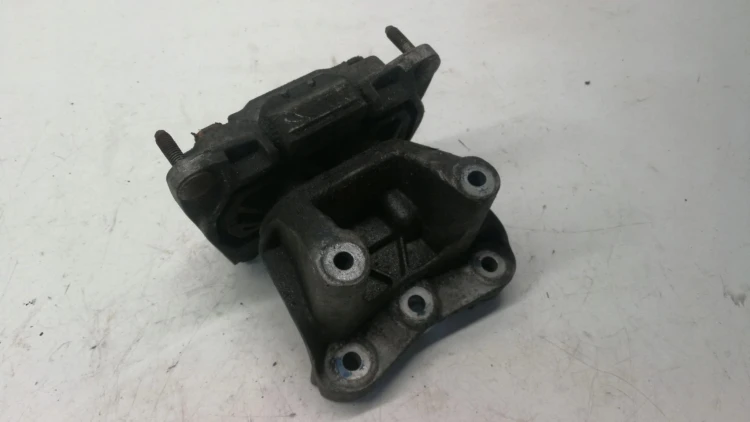 ŁAPA PODUSZKA AUDI A6 C6 4F0399115BP 4F0399151