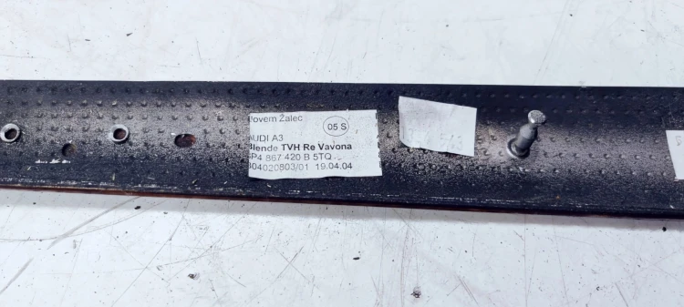 DEKOR DRZWI PRAWY TYŁ AUDI A3 8P 8P4867420B 5TQ