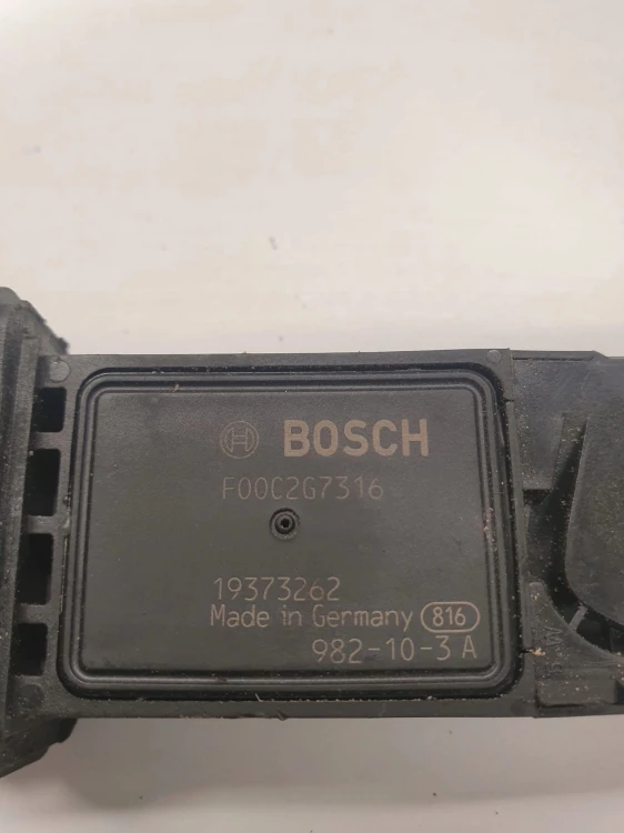 PRZEPŁYWOMIERZ POWIETRZA AUDI A4 A5 VW F00C2G7316