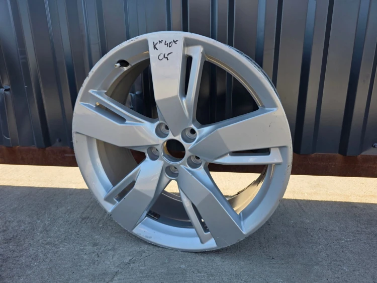 FELGA ALUMINIOWA AUDI Q5 80A FY VW SEAT SKOD 8.0J R19 ET39 80A601025D K*40*
