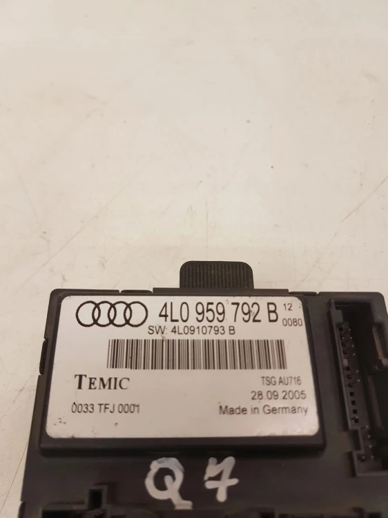STEROWNIK MODUŁ DRZWI AUDI Q7 4L 4L0959792B