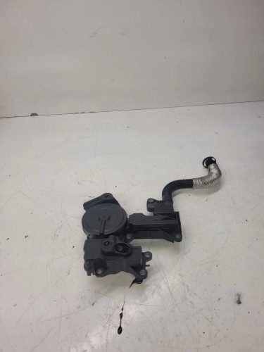 ODDZIELACZ OLEJU AUDI A4 A5 A6 VW 06H103495E