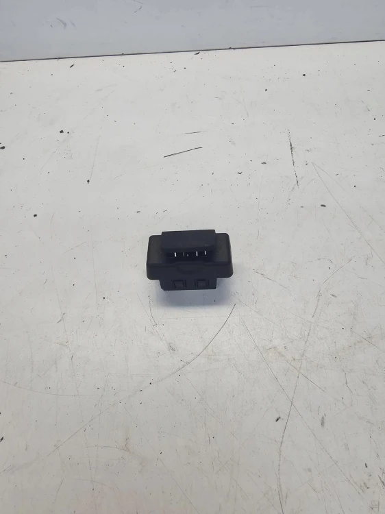 OSŁONA ZAŚLEPKA WTYCZKI MMI AUDI VW SEAT 4H0035909