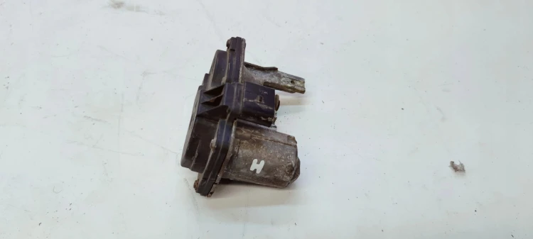 PRZEPUSTNICA SPALIN WYDECHU AUDI A4 B9 A5 2.0 TDI 5Q0253691H