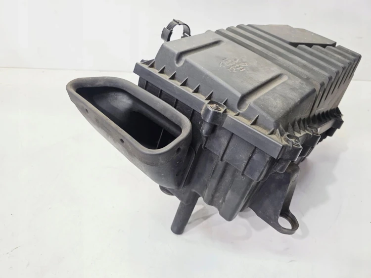 OBUDOWA FILTRA POWIETRZA AUDI TT TTS 8J 2.0 TFSI 8J0129601A 8J0129607A