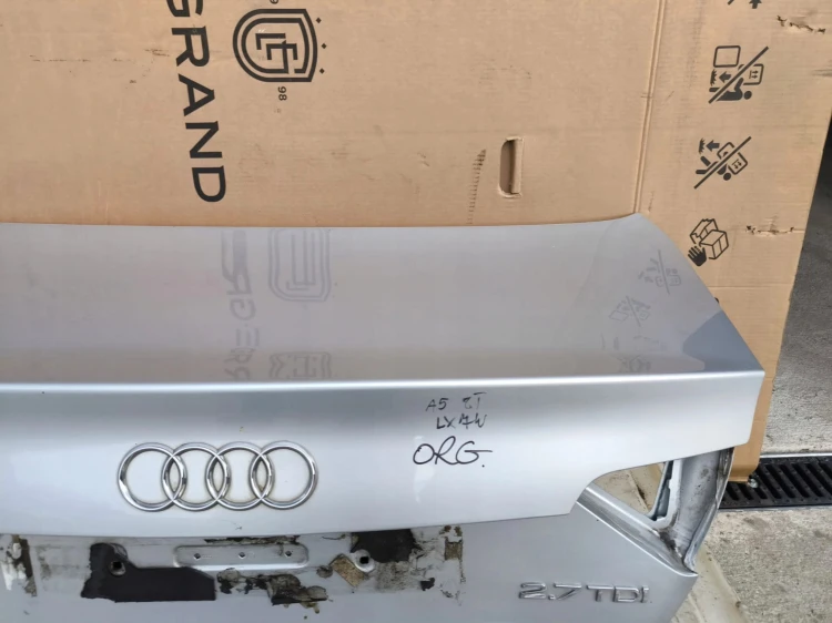 KLAPA TYLNA TYŁ AUDI A5 8T COUPE LX7W ORYGINAŁ !!!
