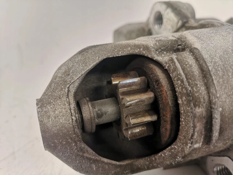 ROZRUSZNIK AUDI A4 B7 A6 C6 2.4 3.2 06E911023C *1*