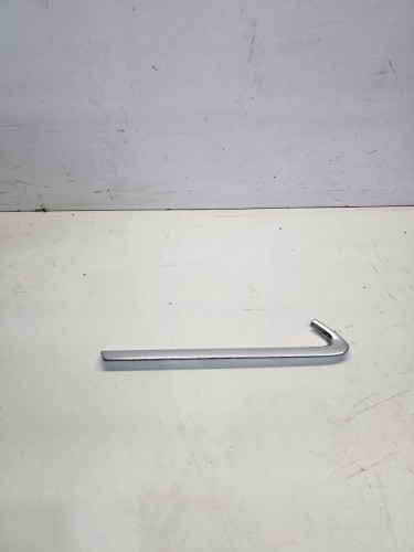 LISTWA KAROSERYJNA CHROM LEWA DOLNA AUDI Q3 8U 8U0853345