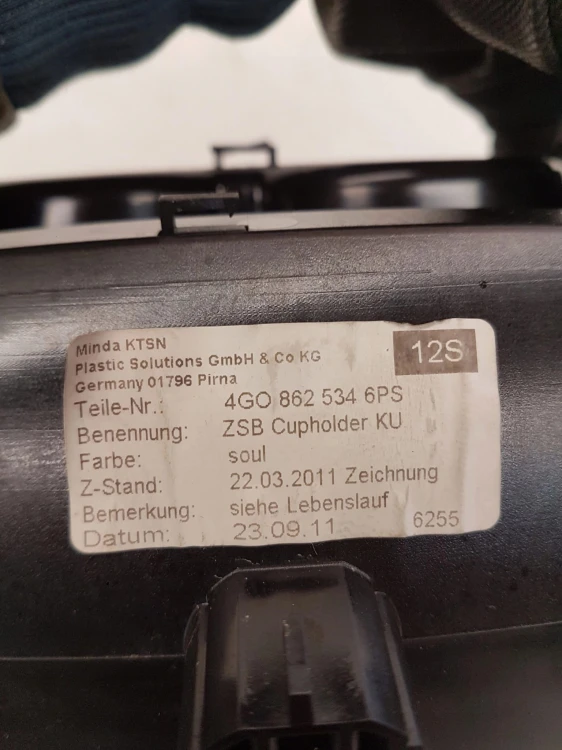 UCHWYT SCHOWEK NA KUBKI AUDI A6 C7 4G0862534